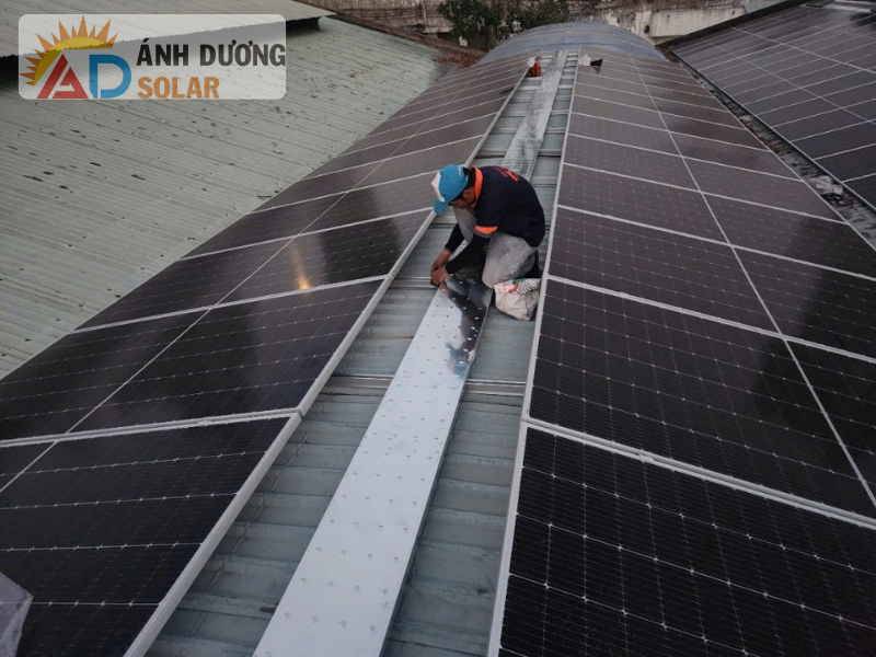 lap-dien-mat-troi-Duc-Hoa-Long-An