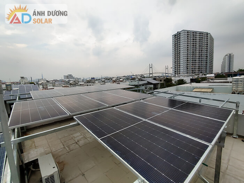 lap-dien-mat-troi-o-quan-7-1