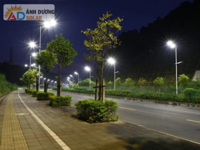 den-nang-luong-mat-troi-chinh-hang-1