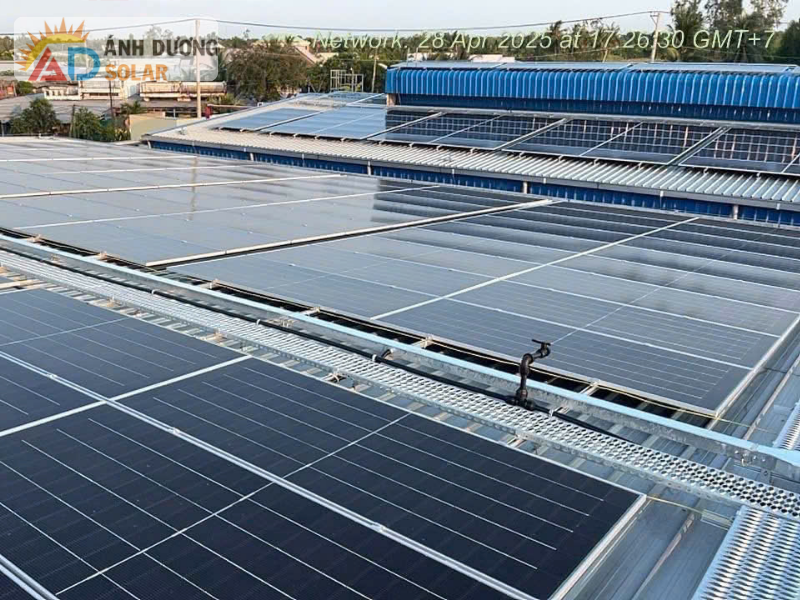 lap-dat-dien-nang-luong-mat-troi