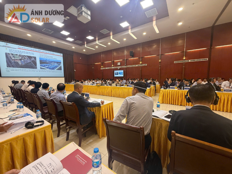 anh-duong-tham-gia-dien-dan-nang-luong-sach-viet-nam-4