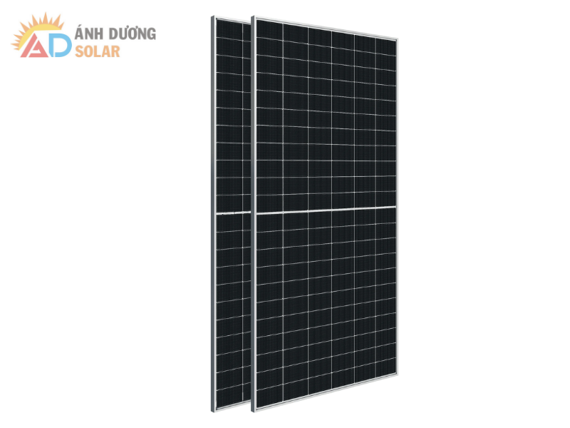 so-sanh-sunpower-645w-va-astronergy-620w-2