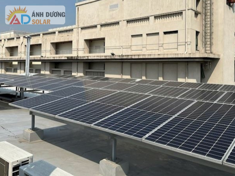 co-nen-lap-dien-mat-troi-cho-gia-dinh-2026-2