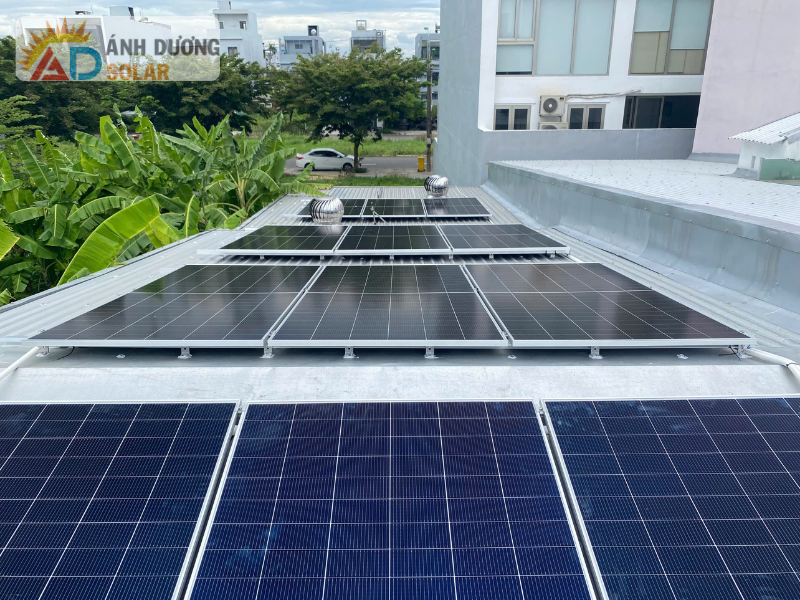 lap-dien-mat-troi-tren-mai-2