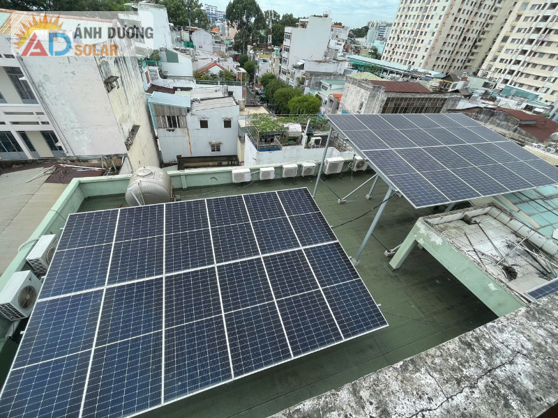 lap-dien-mat-troi-can-bao-nhieu-tien-1